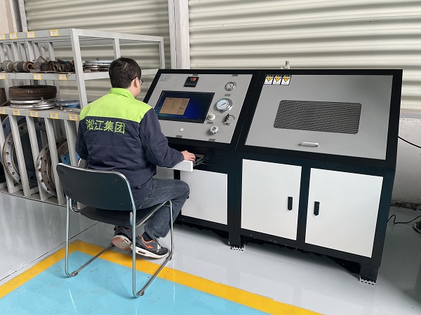 水壓爆破試驗(yàn)機(jī) 水壓爆破試驗(yàn)機(jī)