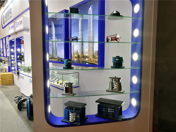 淞江集團品牌企業2018年上海閥門展現場