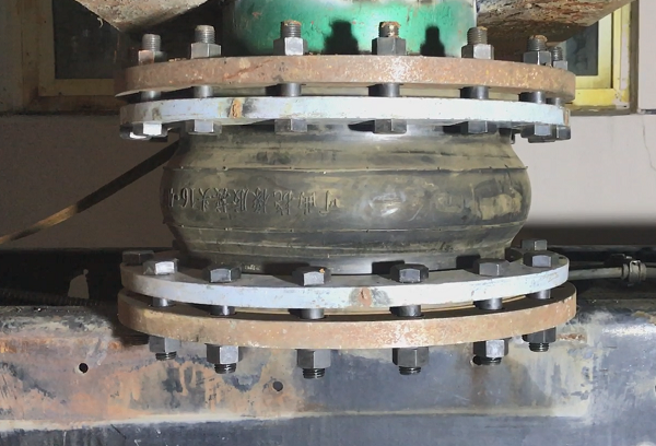 橡膠軟接頭產(chǎn)品在安裝使用中出現(xiàn)扭曲變形問題解決 橡膠軟接頭產(chǎn)品在安裝使用中出現(xiàn)扭曲變形問題解決