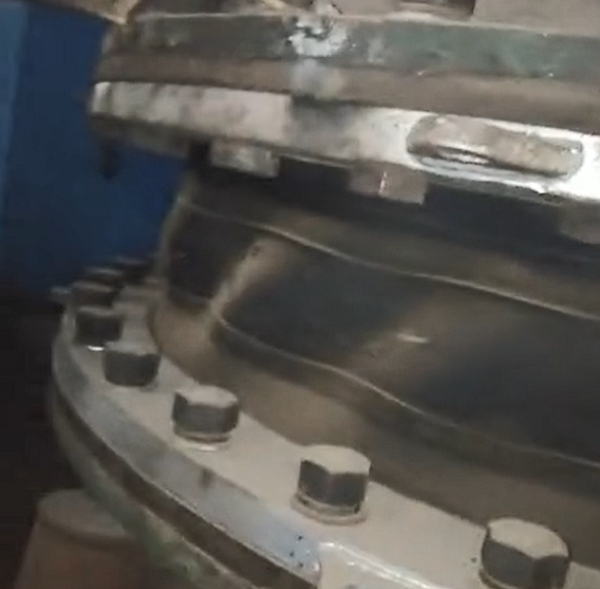 橡膠軟接頭產(chǎn)品在安裝使用中出現(xiàn)扭曲變形問題解決 橡膠軟接頭產(chǎn)品在安裝使用中出現(xiàn)扭曲變形問題解決