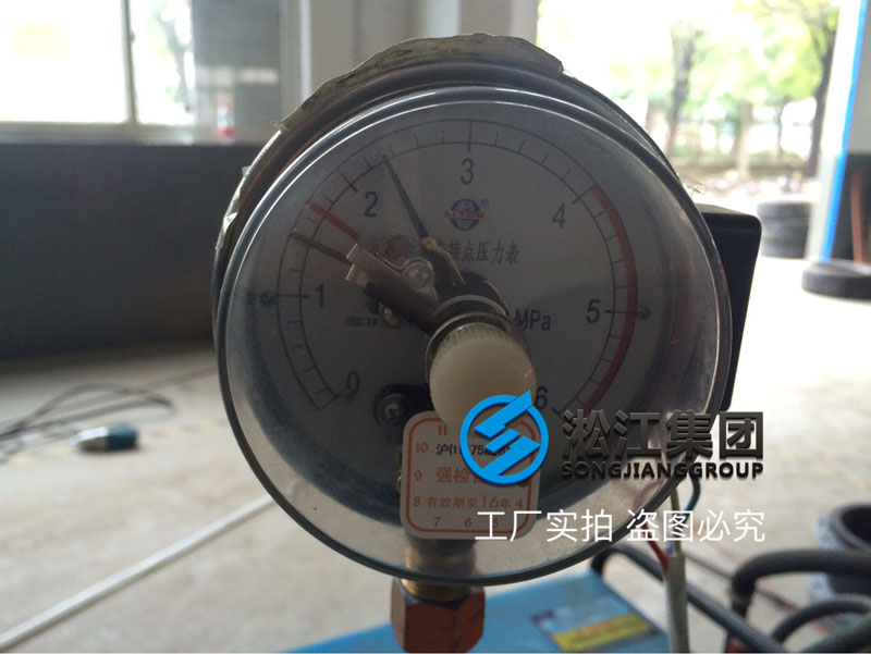 大口徑金屬軟管檢測現場 大口徑金屬軟管檢測現場