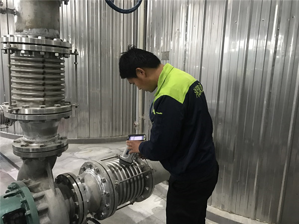 淞江集團為波紋補償器產品進行光譜儀檢測