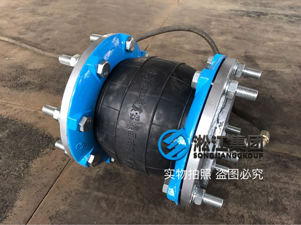 第一批新型橡膠軟接頭壓力檢測現(xiàn)場