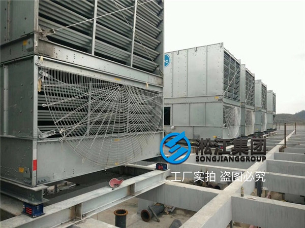 ZTF彈簧減振器方形冷卻塔安裝現場 ZTF彈簧減振器方形冷卻塔安裝現場