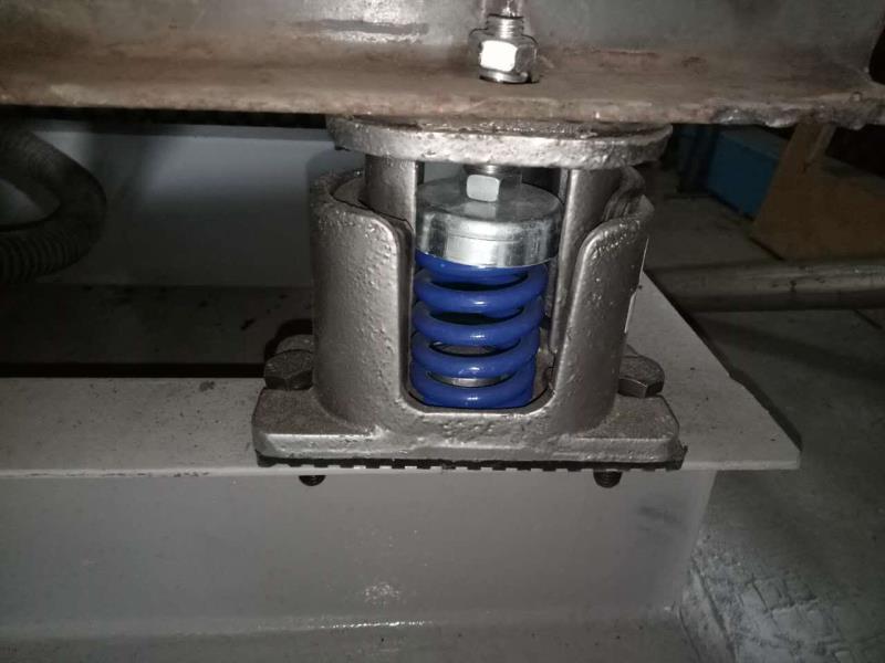 風機安裝彈簧減震器后直接壓扁了怎么辦? 風機安裝彈簧減震器后直接壓扁了怎么辦?