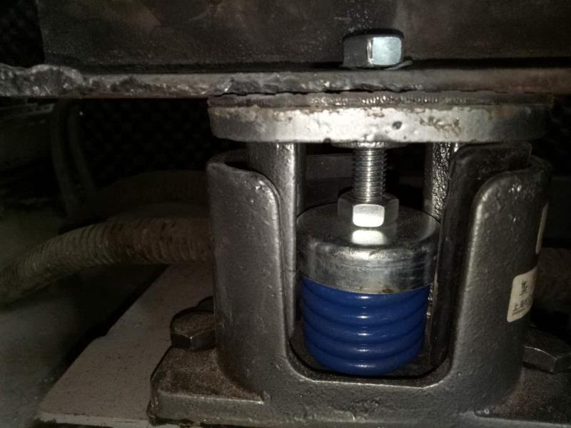 風機安裝彈簧減震器后直接壓扁了怎么辦? 風機安裝彈簧減震器后直接壓扁了怎么辦?