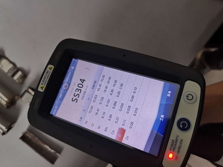 有關(guān)中央空調(diào)風(fēng)機(jī)盤管金屬軟連接針孔腐蝕的分析報(bào)告 有關(guān)中央空調(diào)風(fēng)機(jī)盤管金屬軟連接針孔腐蝕的分析報(bào)告